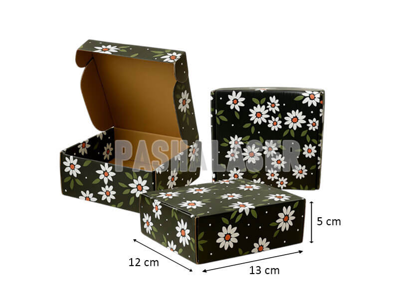 جعبه هدیه گل دار مشکی