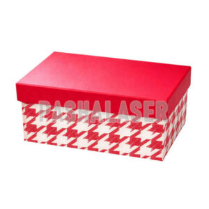 جعبه هدیه قرمز طرح چهارخانه